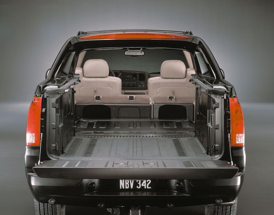  Cadillac Escalade EXT 2002 года  (фото 4 из 39)